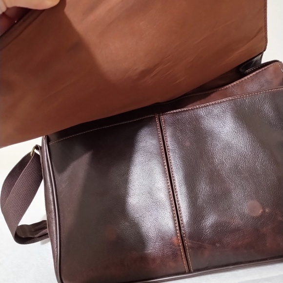 Wilson leather Messenger Bag - Picture 6 of 16